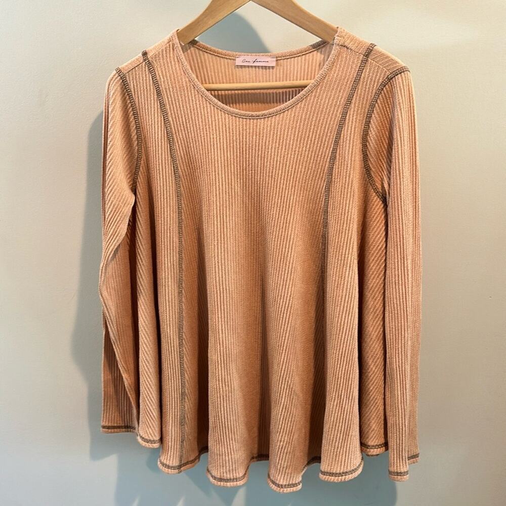 Ces Femme Small‎ Wavy Ribbed Knit Contrast Stitched Top NWOT